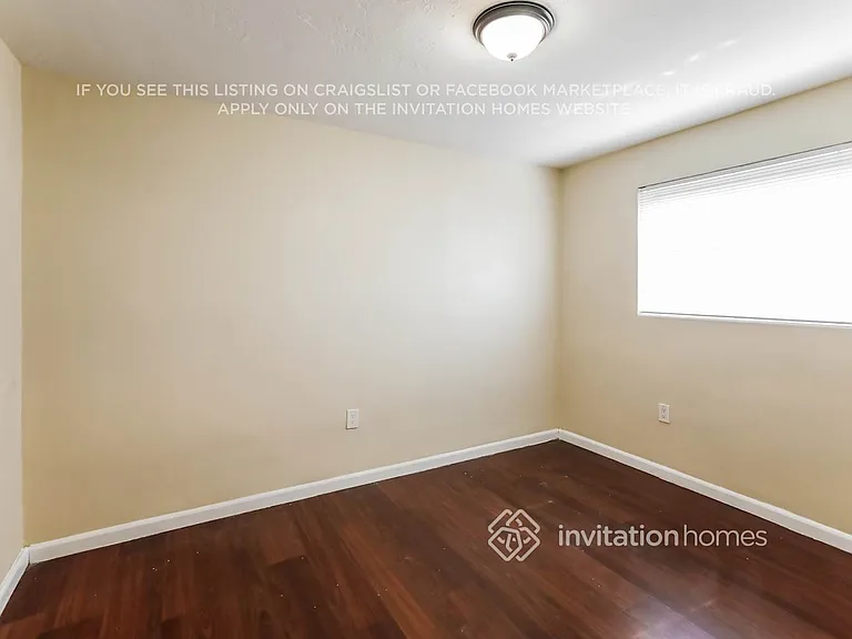 8407 NW 26th St — Photo 13