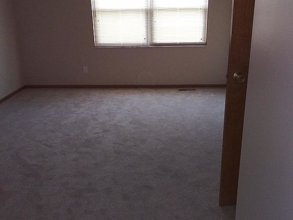 5th image of 839 Caroway Blvd