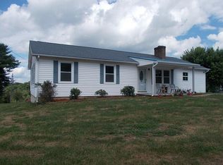 71 Joy Ranch Rd, Woodlawn, VA 24381