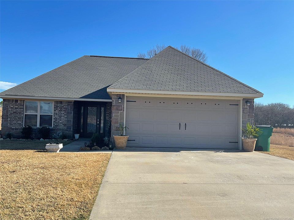 1st image of 9 McClure Cir