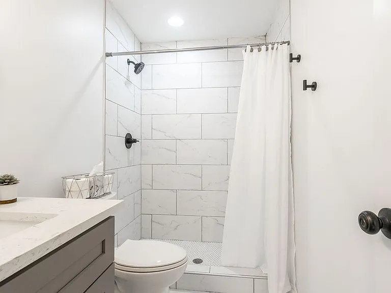 648 Dearing St — Photo 3