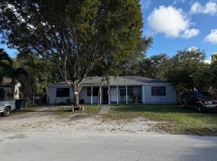 1426 NE 134th Rd, North Miami, FL 33161