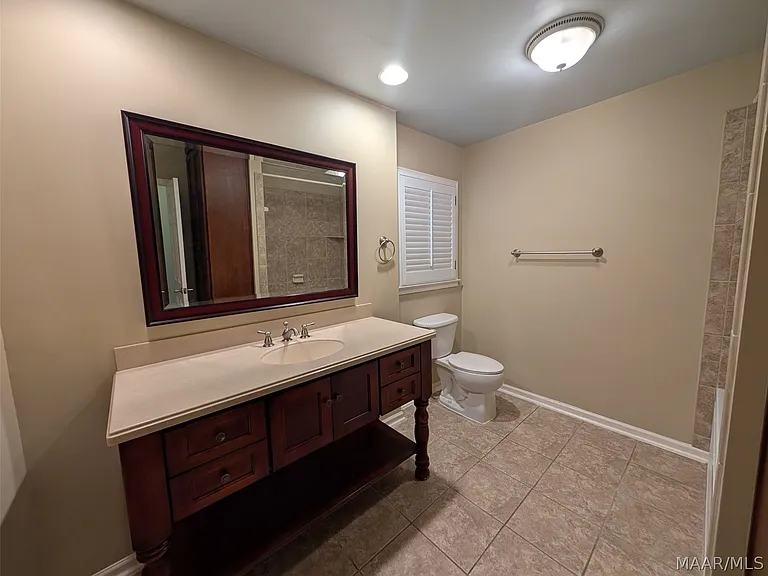 111 Arrowhead Dr — Photo 10