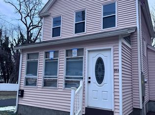 934 Main St, Holyoke, MA 01040