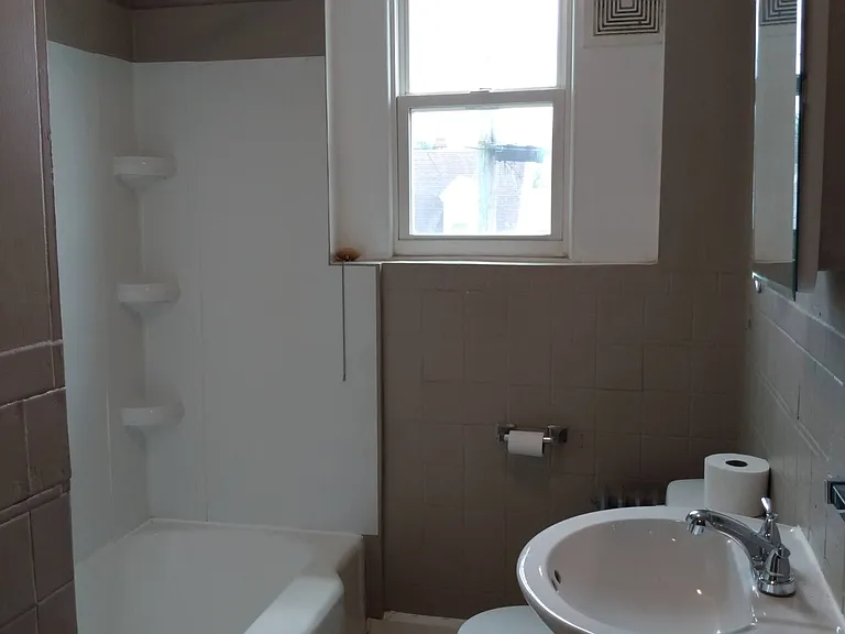 579 Guilford Ave #3 — Photo 10