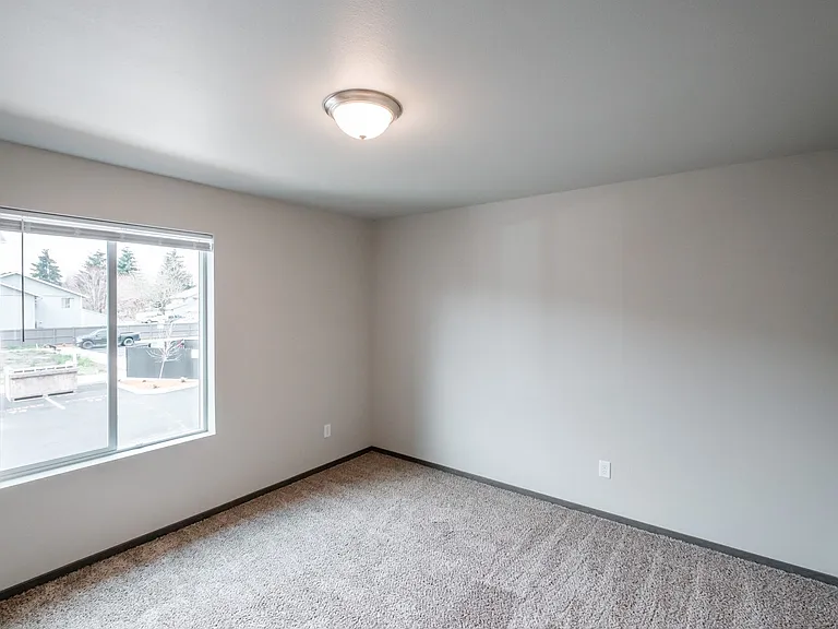 Cherry Glen Apartments — Photo 16