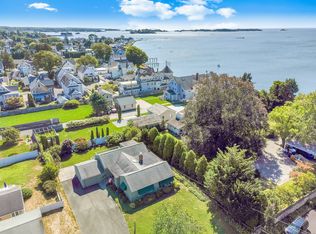 19 Spring Rock Rd, Branford, CT 06405