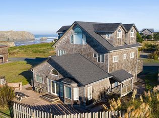 87096 Saturn Ln, Bandon, OR 97411