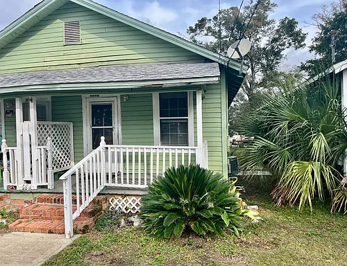 1214 E Jackson St #2 Photo 1