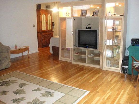 3rd image of 655 Hillside Ave APT C