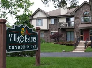 399 N Main St, Thiensville, WI 53092