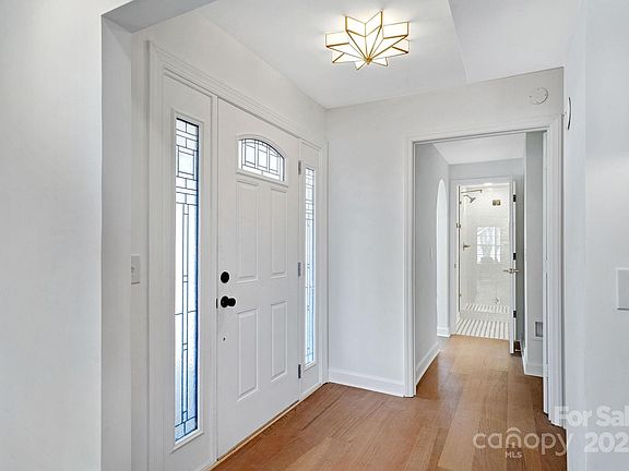 3rd image of 10906 Pampas Cir