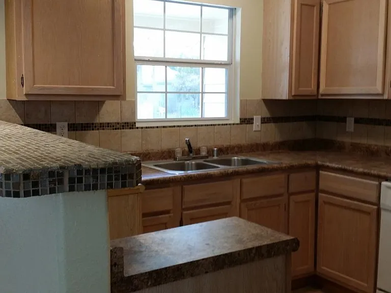 3207 Casino Dr — Photo 4