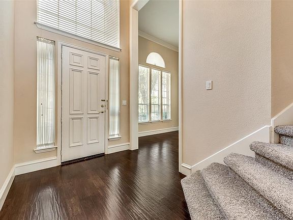 4th image of 3716 Hibbs St