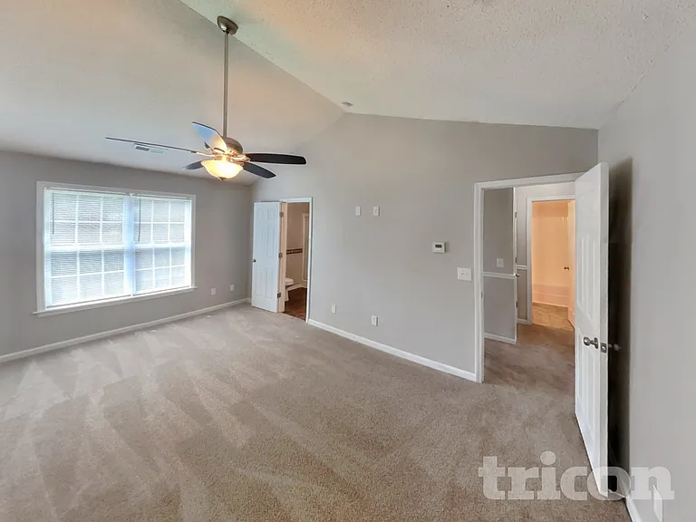 200 Falcon Rd — Photo 6