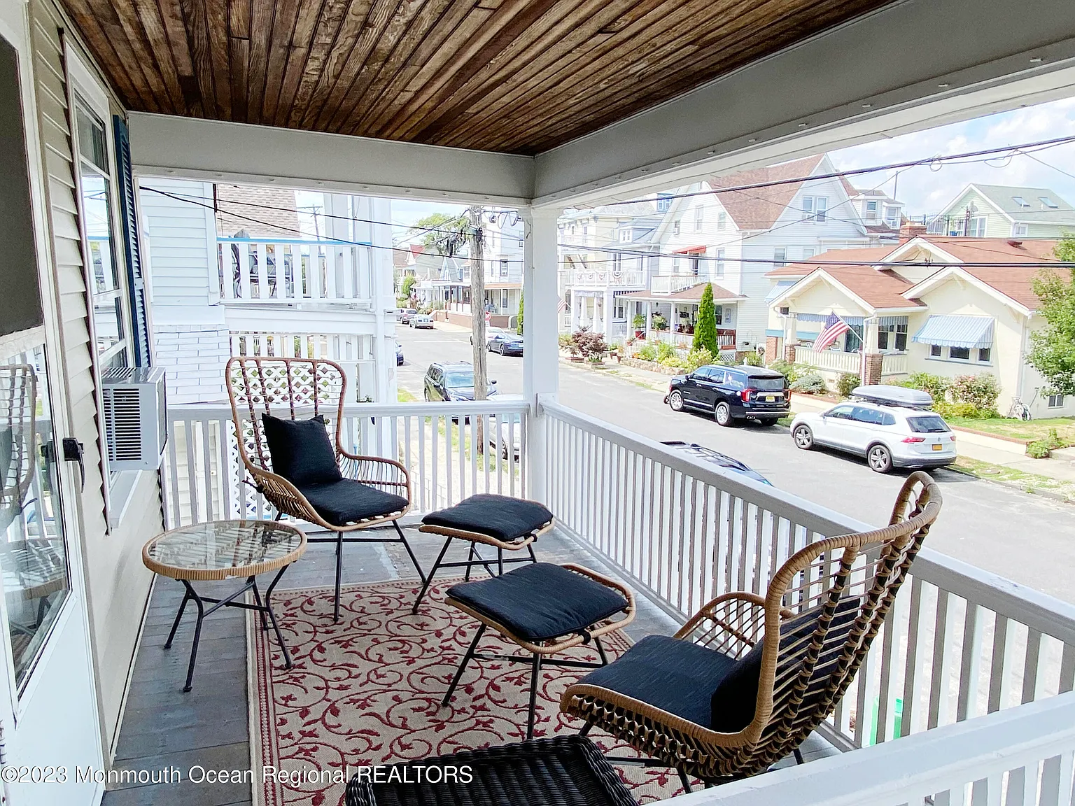 3 bed, $2,200 — Photo 2