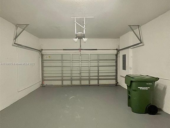 4th image of 1952 SE 23rd Ave #1952