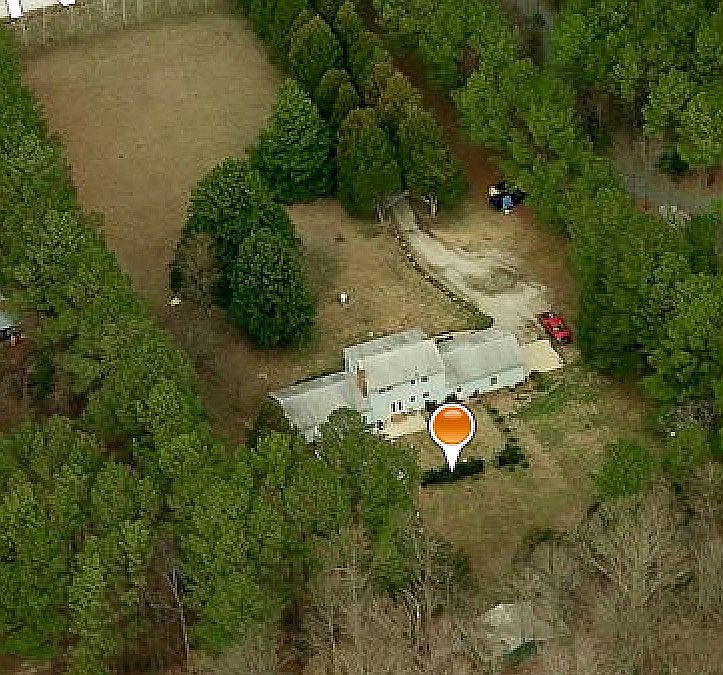 2nd image of 6326 Centerville Rd