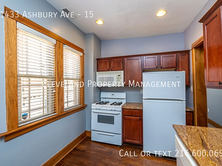 11433 Ashbury Ave #15 — Photo 15