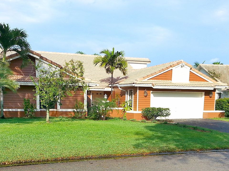 1st image of 4921 NW 89th Ter
