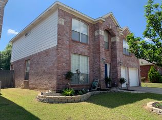 10904 Fawn Valley Dr, Fort Worth, TX 76140