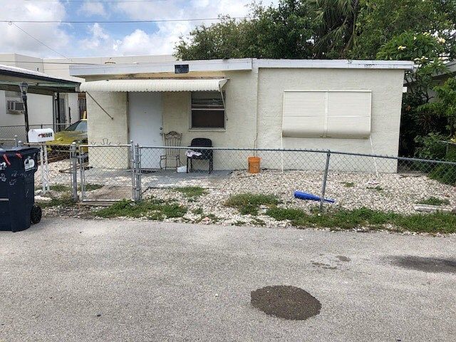 1st image of 13664 NE 20th Ave