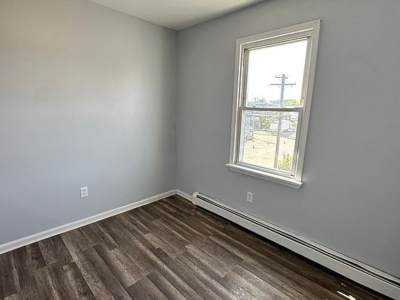 4th image of 87 Summer St #3E