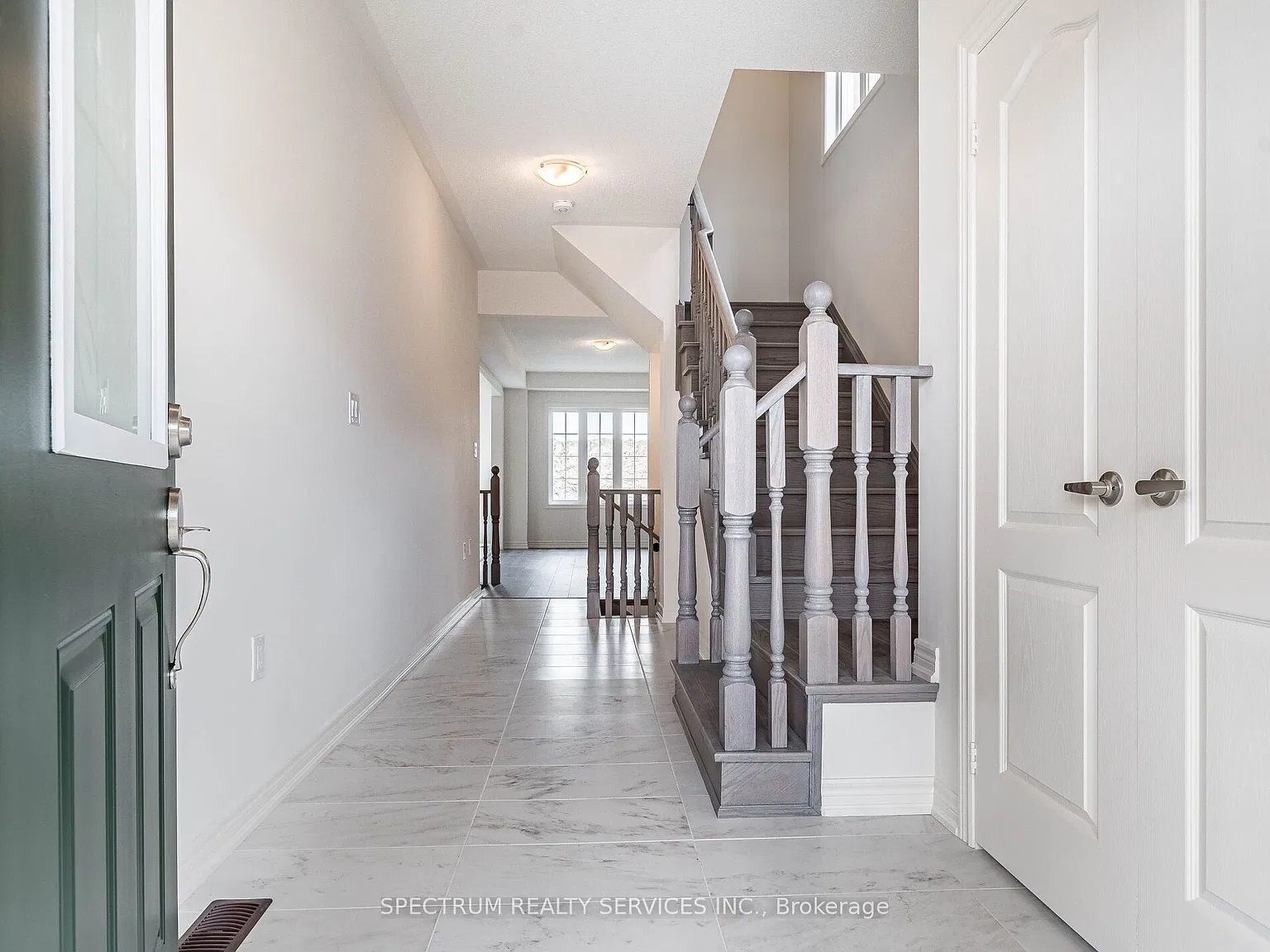 3 bed, $3,200 — Photo 2