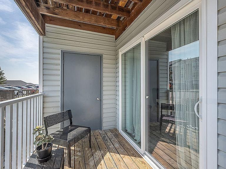 1st image of 1555 Wildwood Dr #281