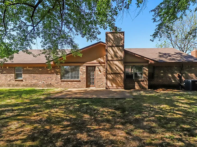 7261 Hollorn Ln — Photo 16