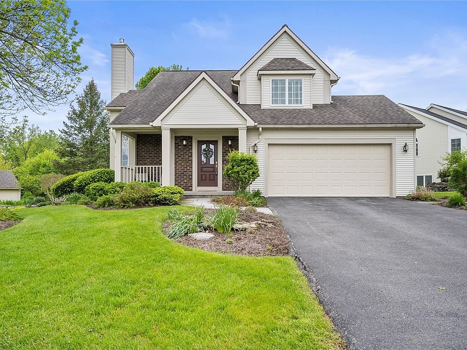 1st image of 4917 Bramblewood Canandaigua