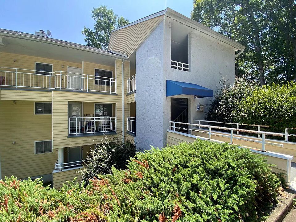 1st image of 2104 Northlake Dr