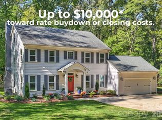 5525 Lancelot Dr, Charlotte, NC 28270