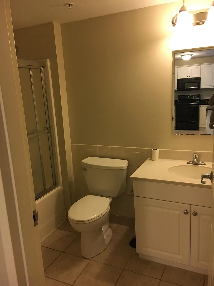 BATHROOM - 10 Florence St #STREET207