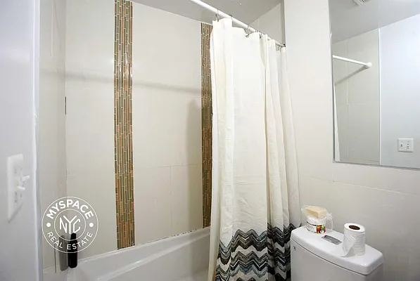 Rented by MySpaceNYC | media 4