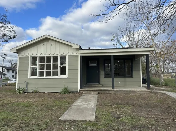 804 E Water St, Victoria, TX 77901
