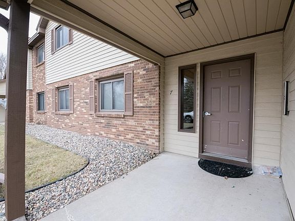 2nd image of 7 Fox Ridge Ct APT C