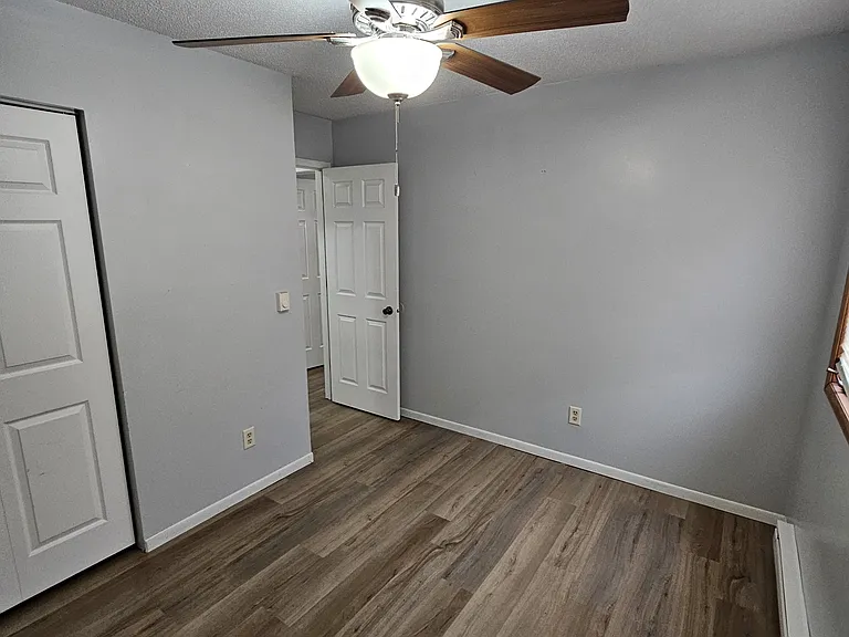 1112 Oakview Dr #9 — Photo 18