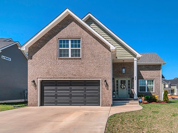 3rd image of 805 Limestone Way