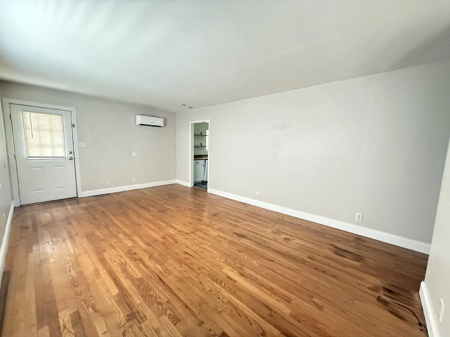 1 bed, 1.0 bath, 800 sqft, $1,200 — Photo 3