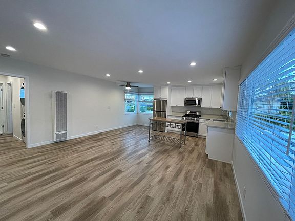 4th image of 1250 Manhattan Beach Blvd APT A