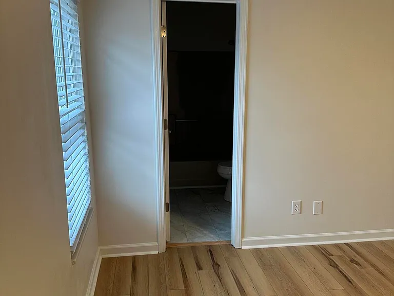 1607 Greenland Ct — Photo 33