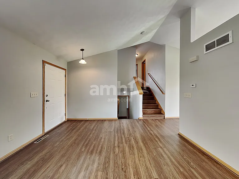 1268 Eds Pl — Photo 5
