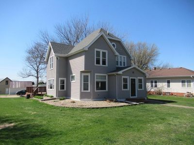 312 S Main Ave, Hills, MN, 56138