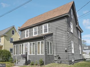1013 N Chestnut St, Paulsboro, NJ 08066