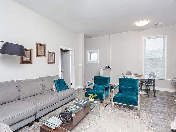 4th image of 3609 S Giles Ave #3