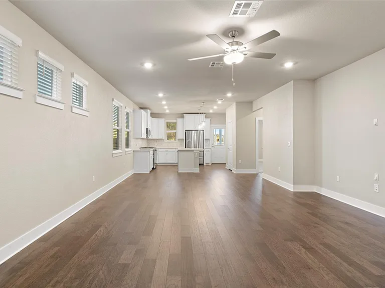 15701 Oglethorpe Dr #100 — Photo 6