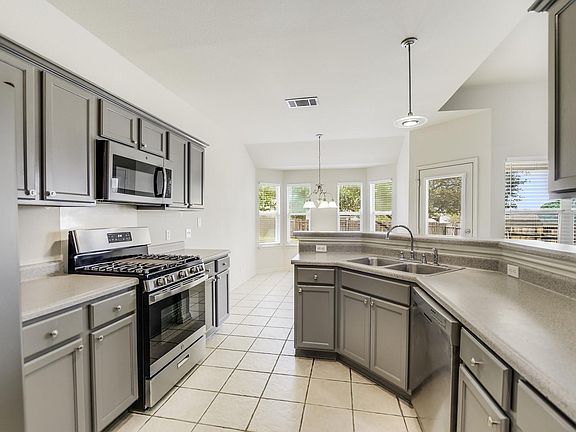 3rd image of 305 Dana Dr