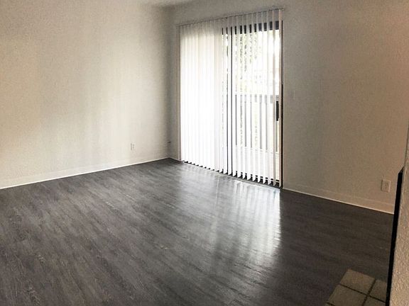 3rd image of 5135 El Camino Ave APT 17