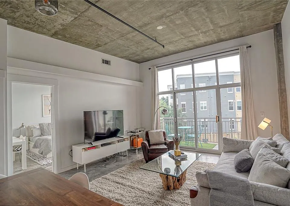 245 N Highland Ave NE #411